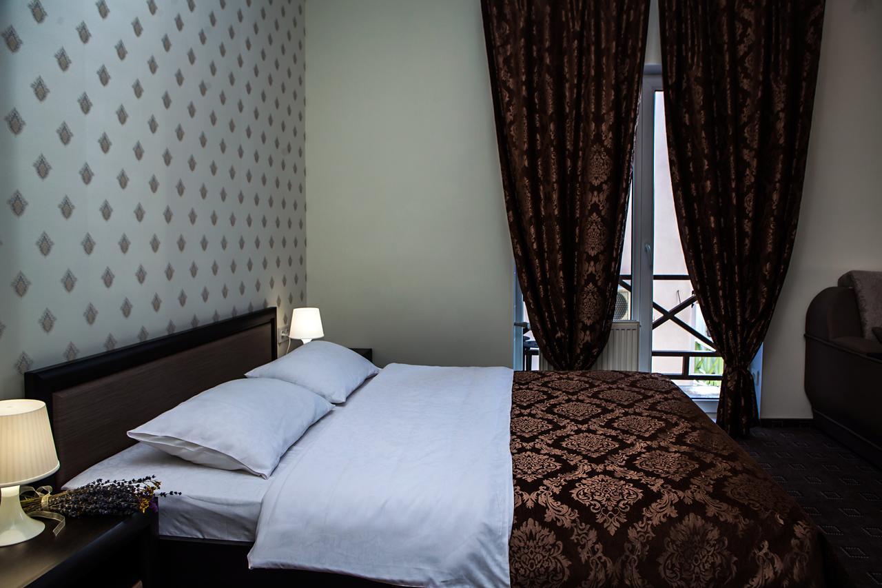 Mini Hotel Ryleev Харков Екстериор снимка