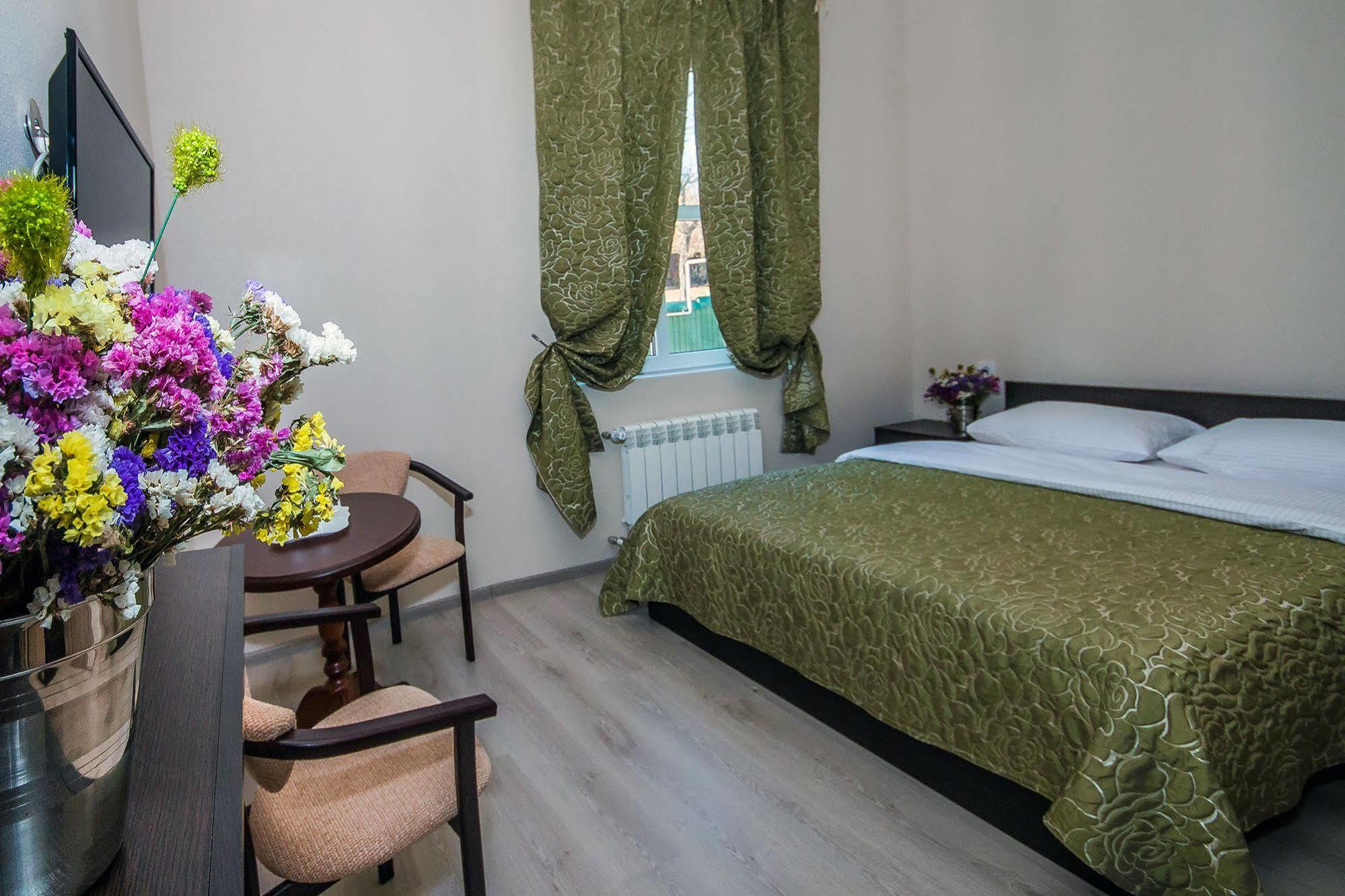 Mini Hotel Ryleev Харков Екстериор снимка