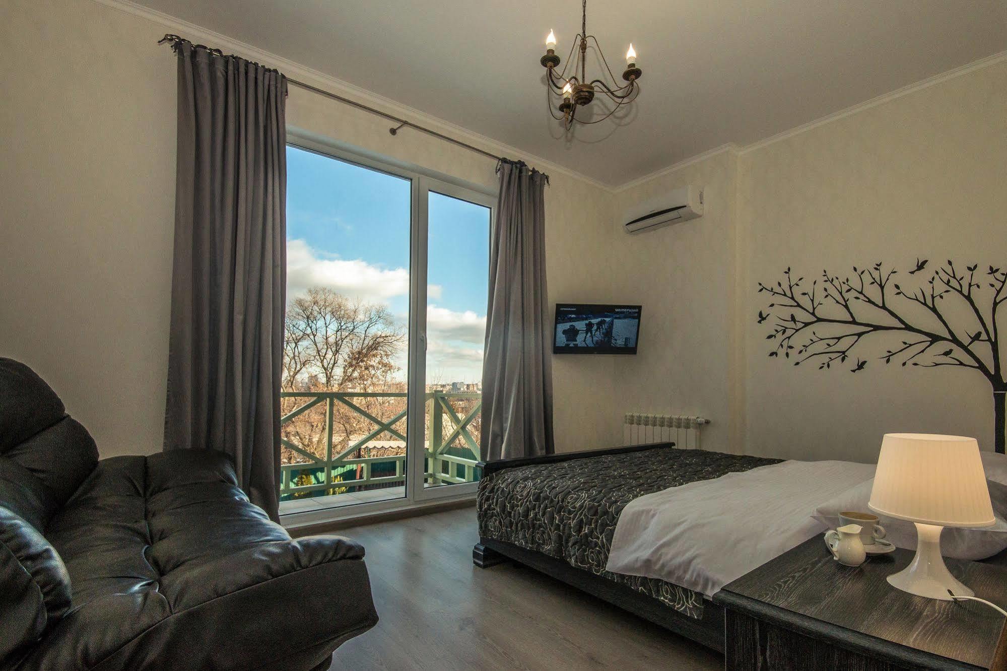 Mini Hotel Ryleev Харков Екстериор снимка