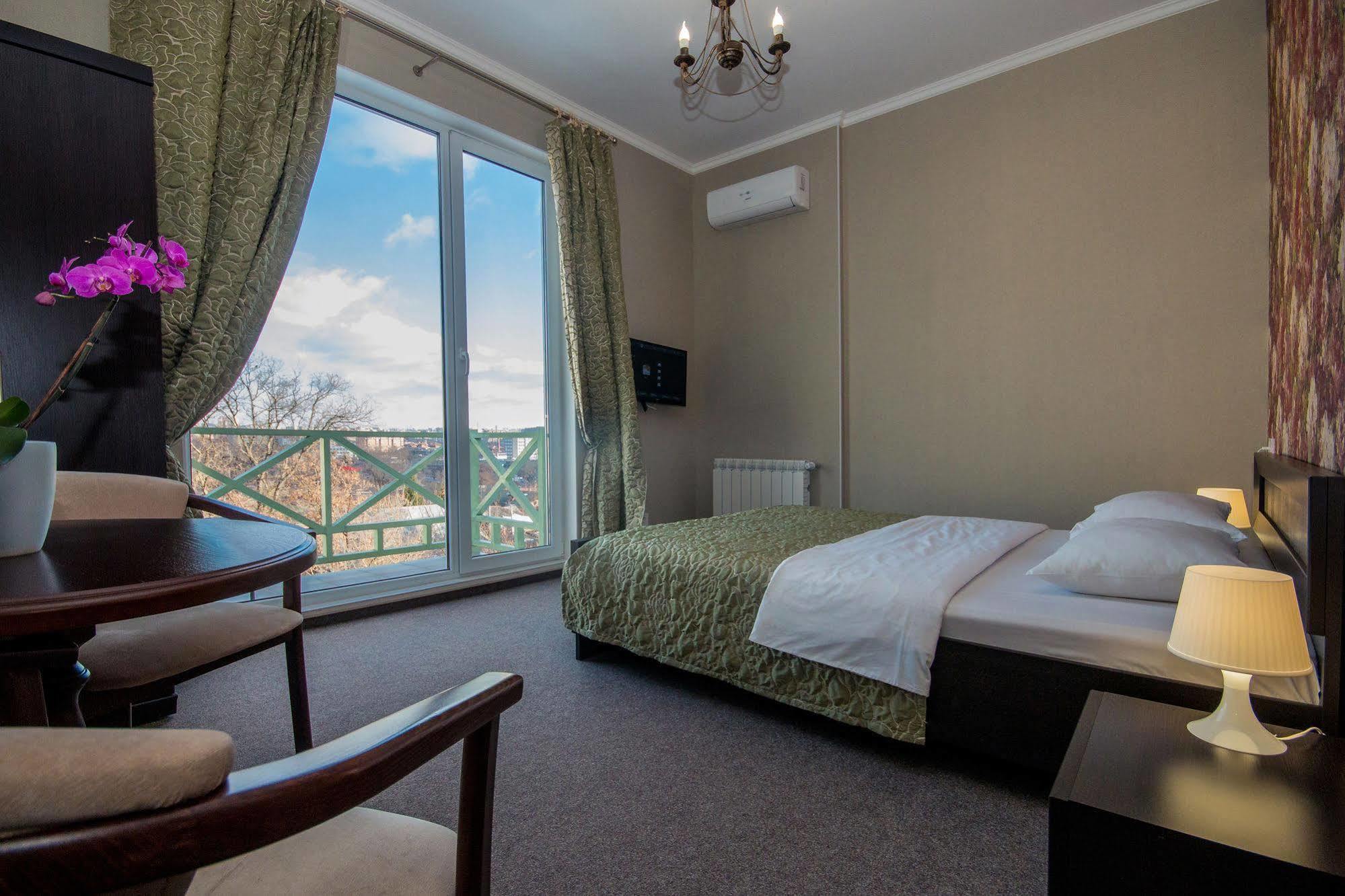 Mini Hotel Ryleev Харков Екстериор снимка