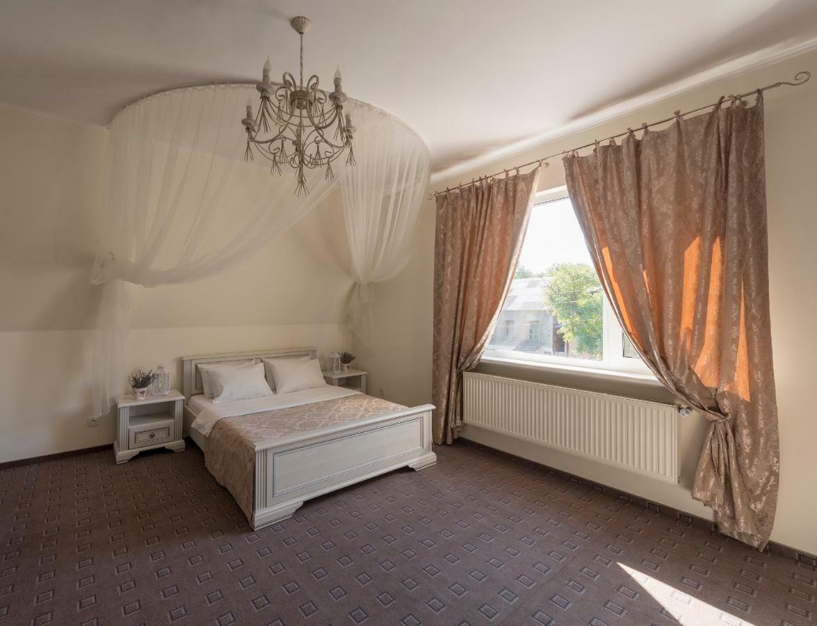 Mini Hotel Ryleev Харков Екстериор снимка